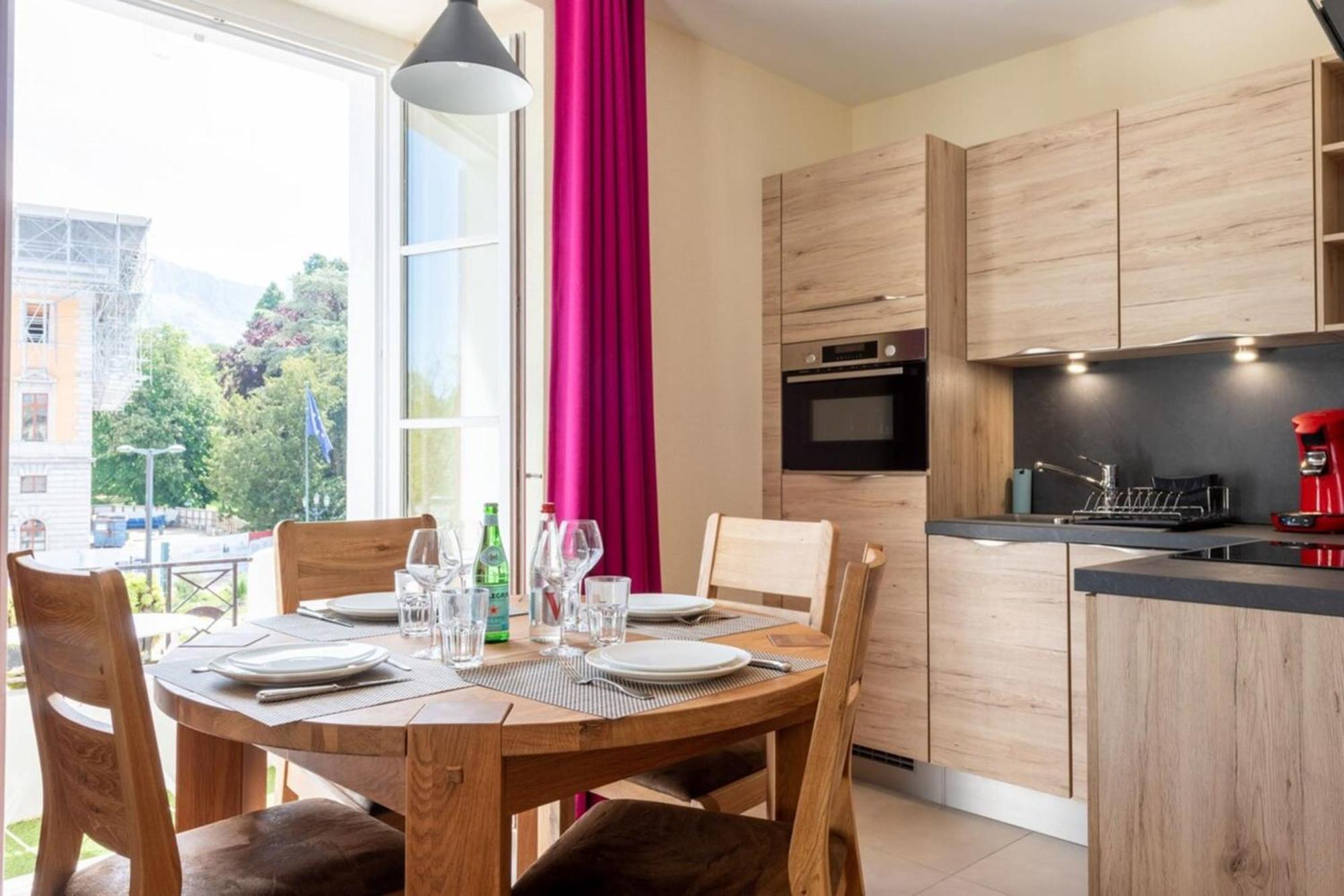 Carpates Annecy Rent Lodge Eksteriør billede